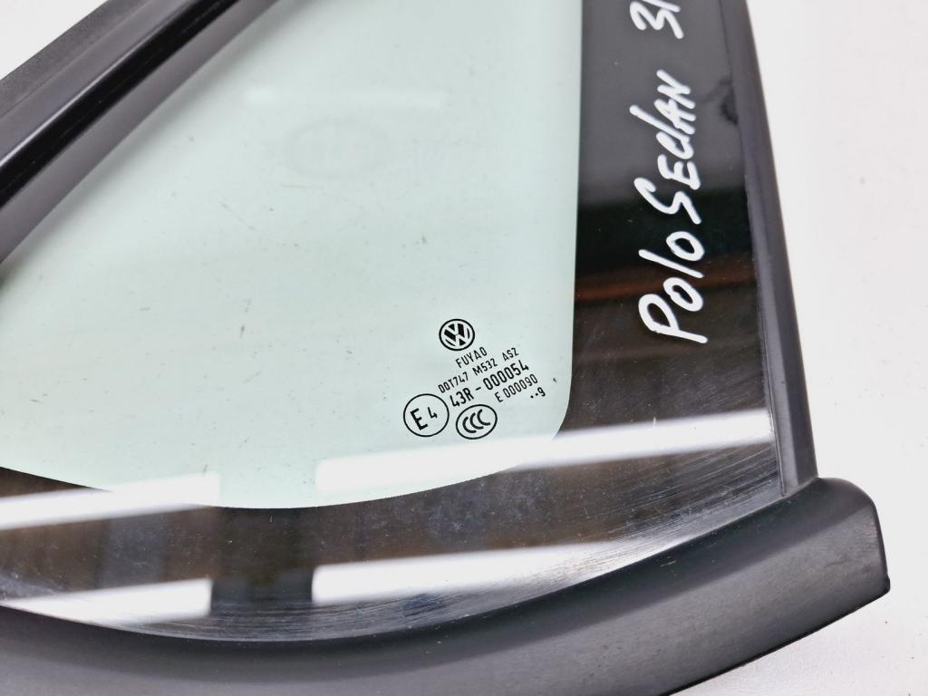 Стекло кузовное глухое правое, 1000 рублей, Пермь