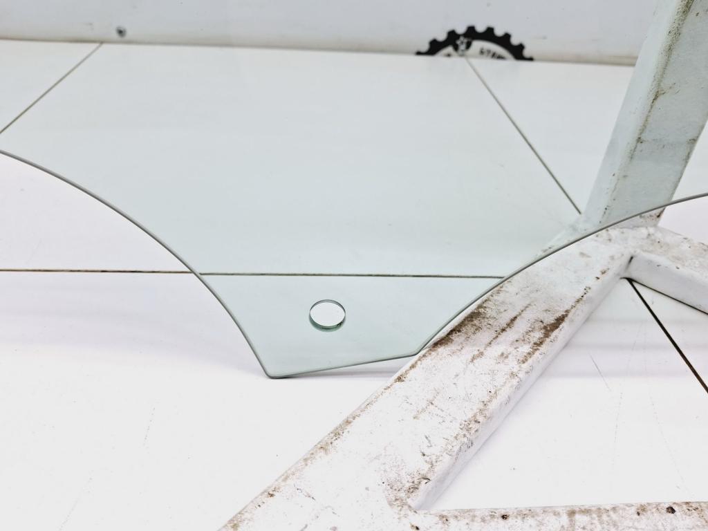 Стекло двери передней правой, 4000 рублей, Пермь