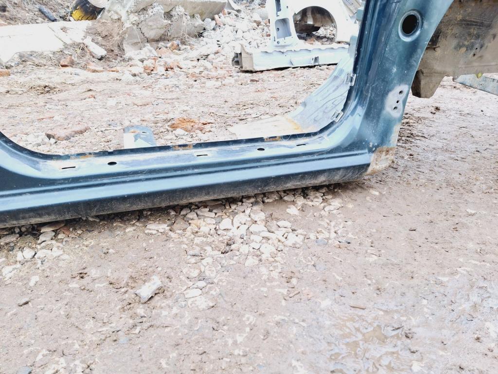 Порог со стойкой правый, 15000 рублей, Пермь