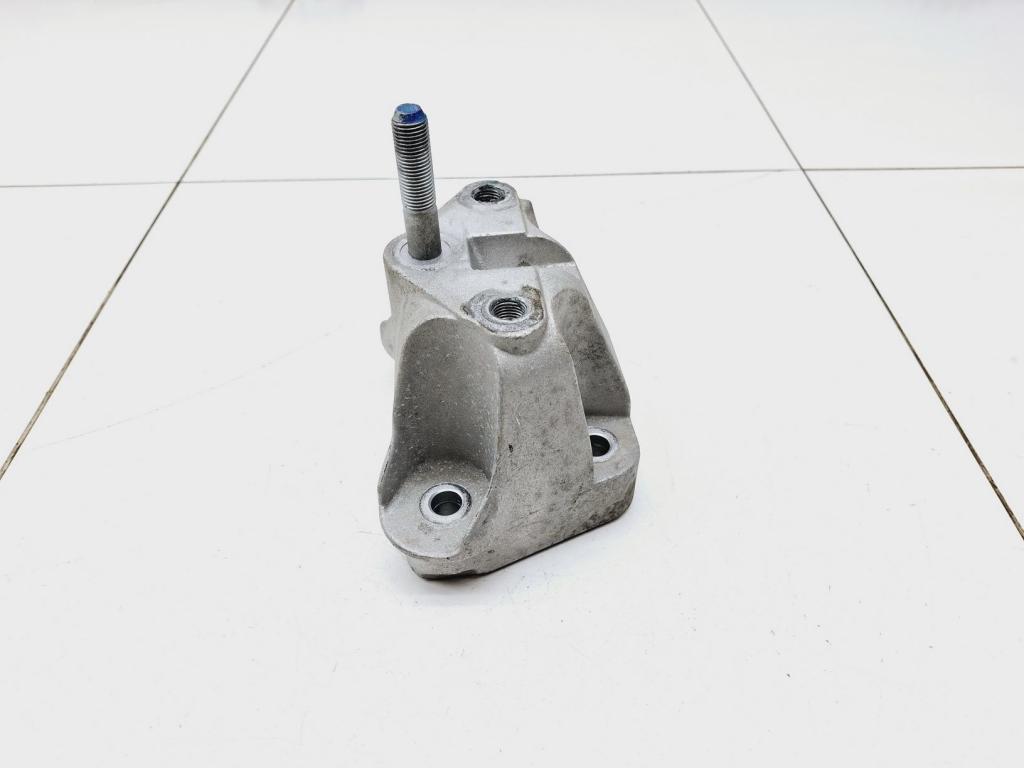 Кронштейн двигателя левый, 1500 рублей, Пермь