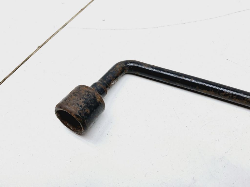 Ключ балонный, 500 рублей, Пермь