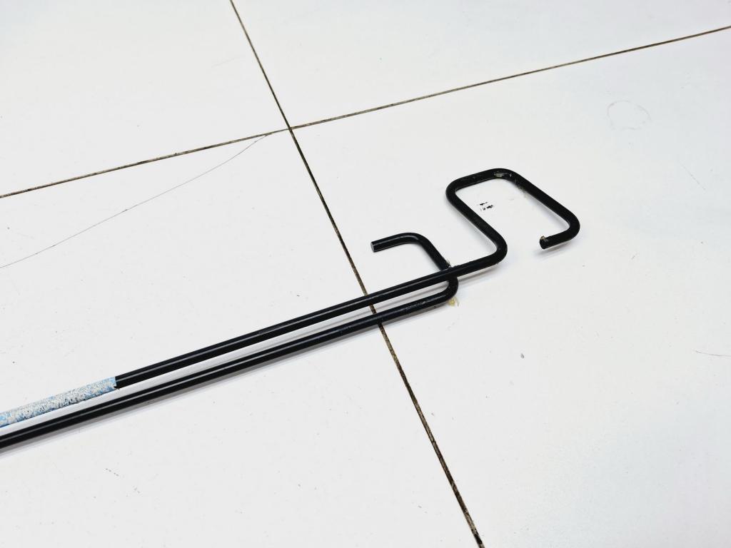 Торсион багажника, 2000 рублей, Пермь