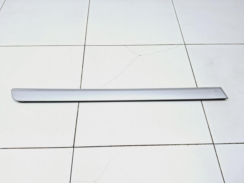 Молдинг задней правой двери, 1000 рублей, Пермь