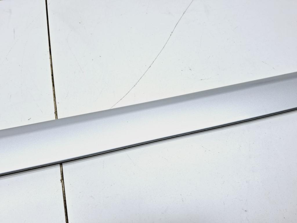 Молдинг задней правой двери, 1000 рублей, Пермь