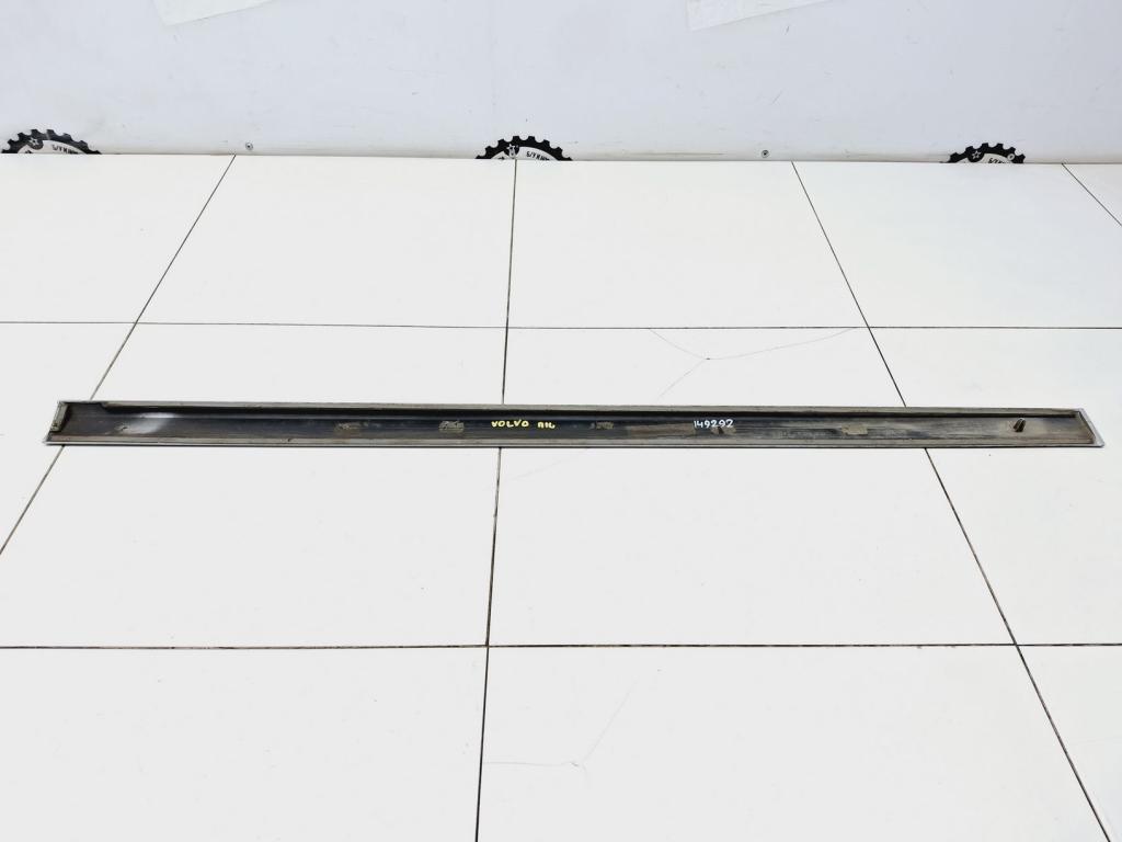 Молдинг передней левой двери, 1000 рублей, Пермь