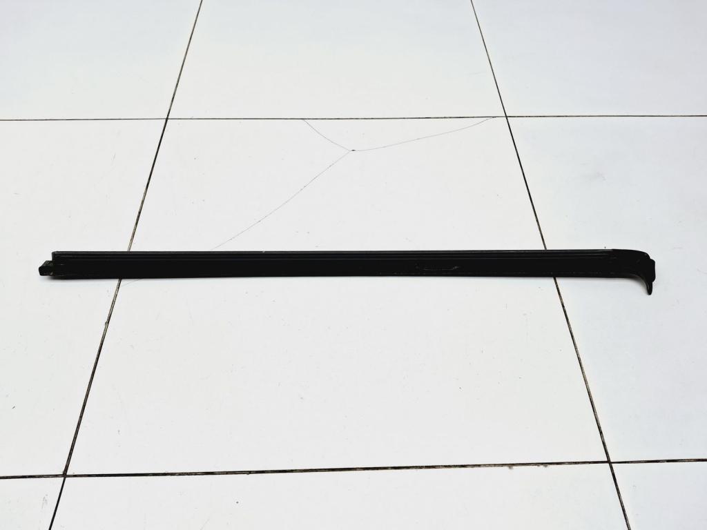 Накладка стекла заднего правого, 500 рублей, Пермь