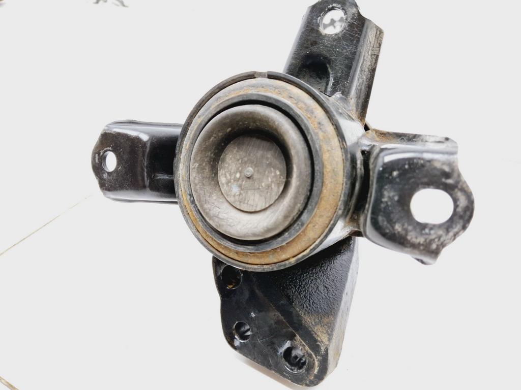 Опора двигателя правая, 1500 рублей, Пермь