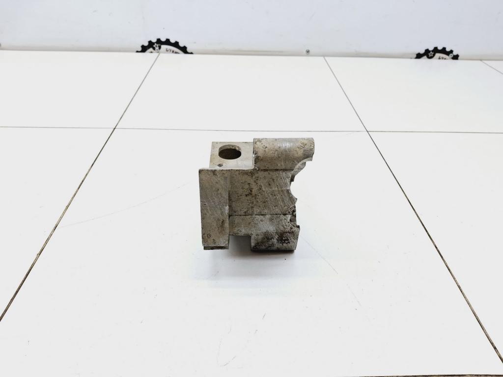 Кронштейн двигателя задний, 1000 рублей, Пермь