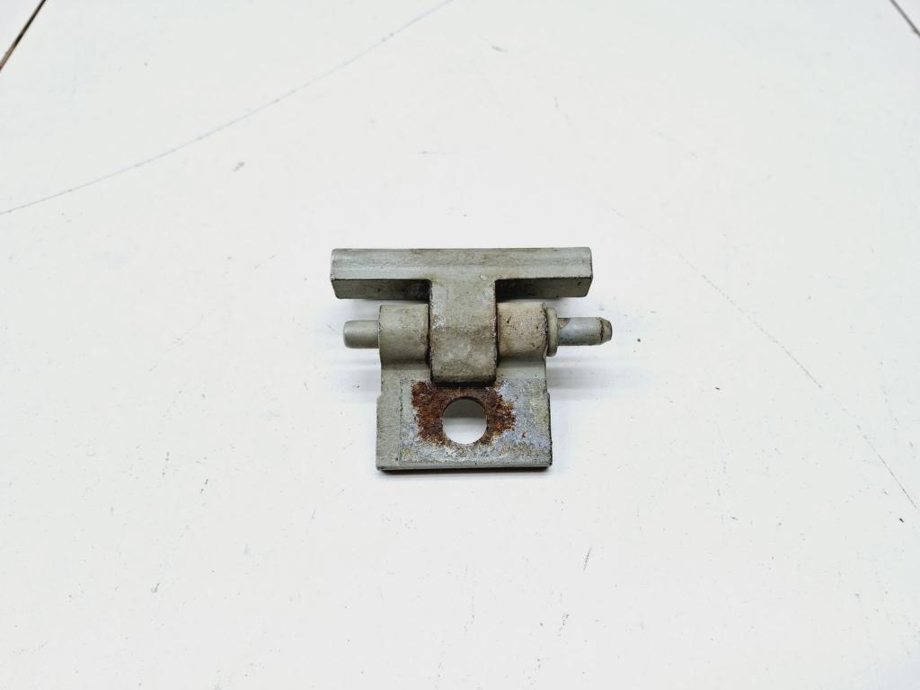 Петля двери передней левой нижняя, 500 рублей, Пермь