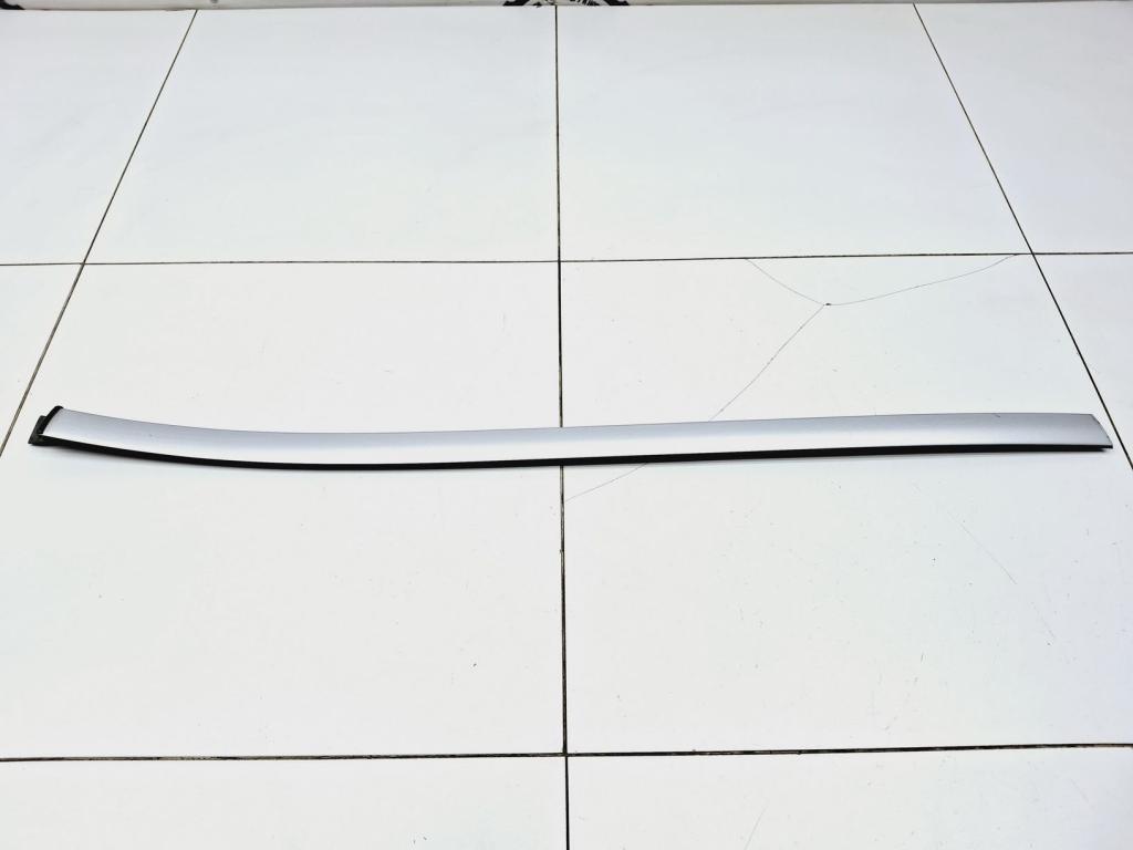 Молдинг заднего стекла, 2000 рублей, Пермь