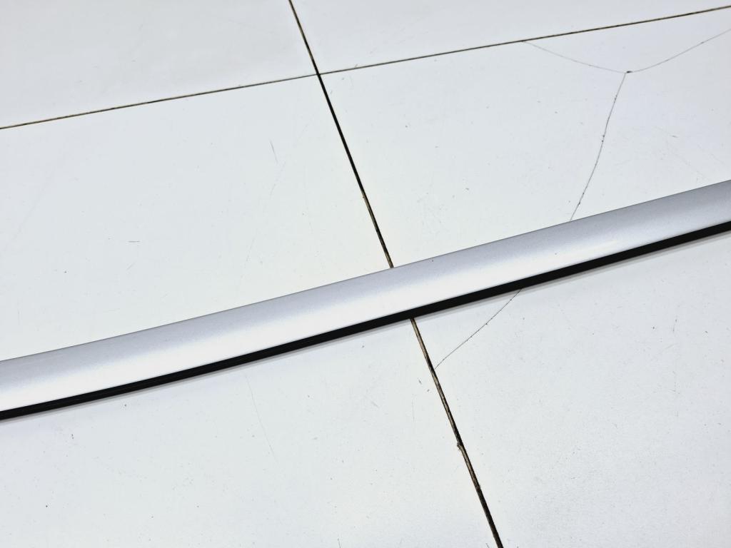 Молдинг заднего стекла, 2000 рублей, Пермь