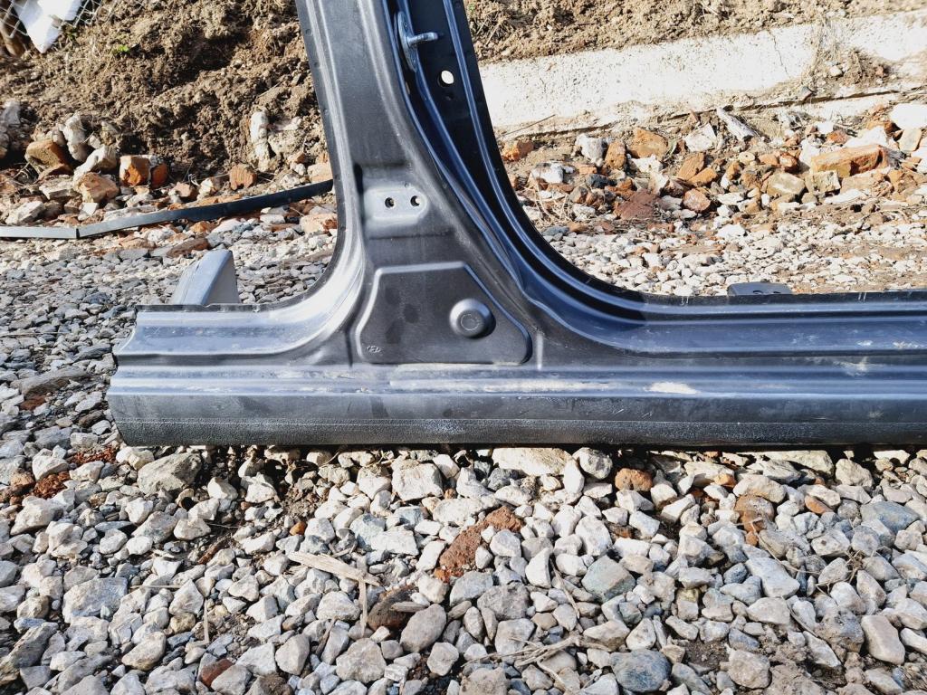 Порог со стойкой правый, 20000 рублей, Пермь