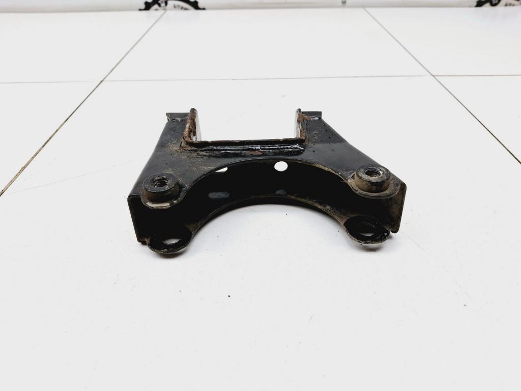 Кронштейн КПП левый, 2000 рублей, Пермь