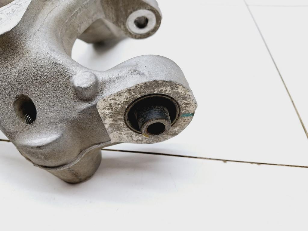 Кулак поворотный задний правый, 8000 рублей, Пермь