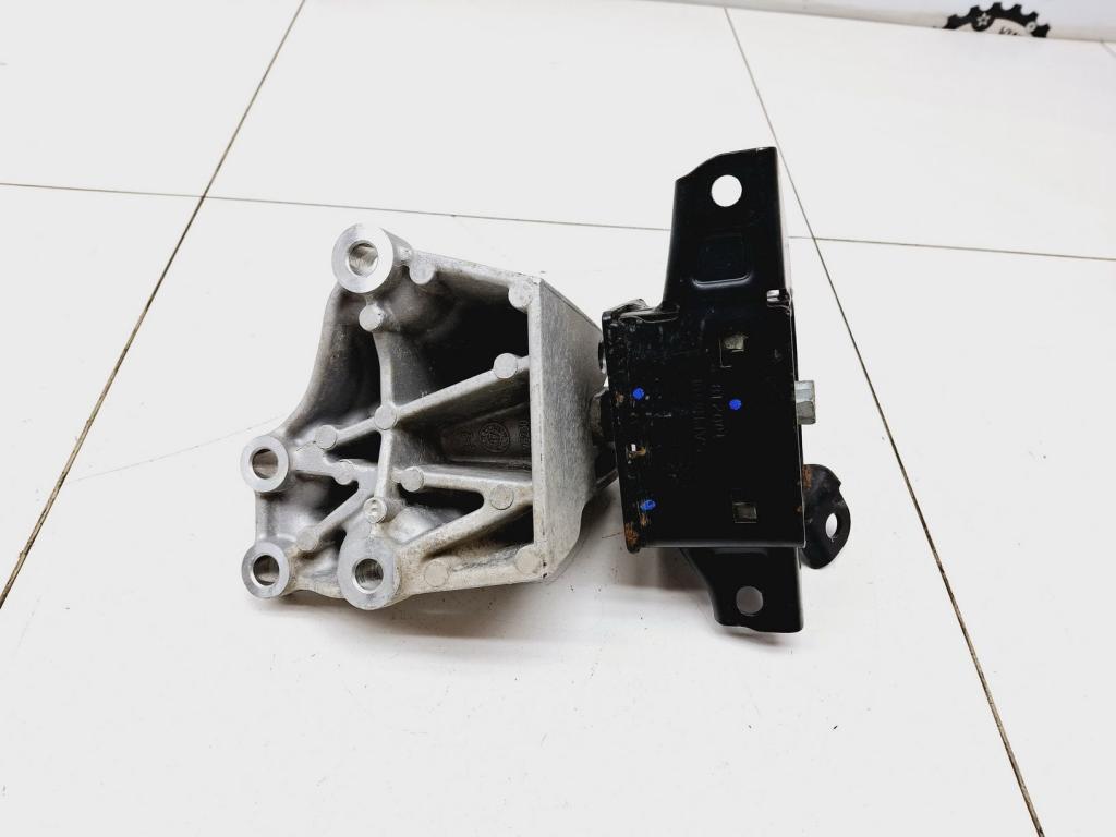 Опора двигателя левая, 8000 рублей, Пермь