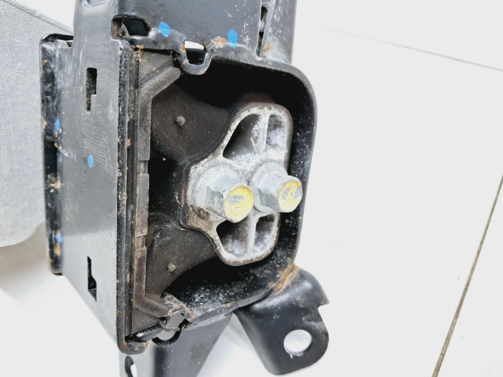 Опора двигателя левая, 8000 рублей, Пермь