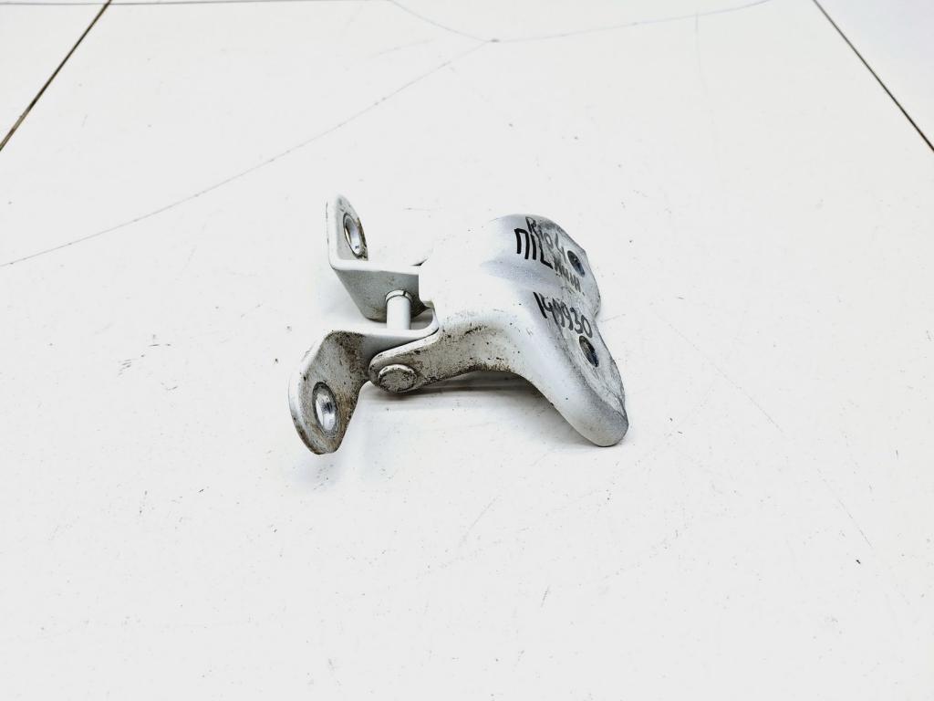 Петля двери передней левой нижняя, 2000 рублей, Пермь