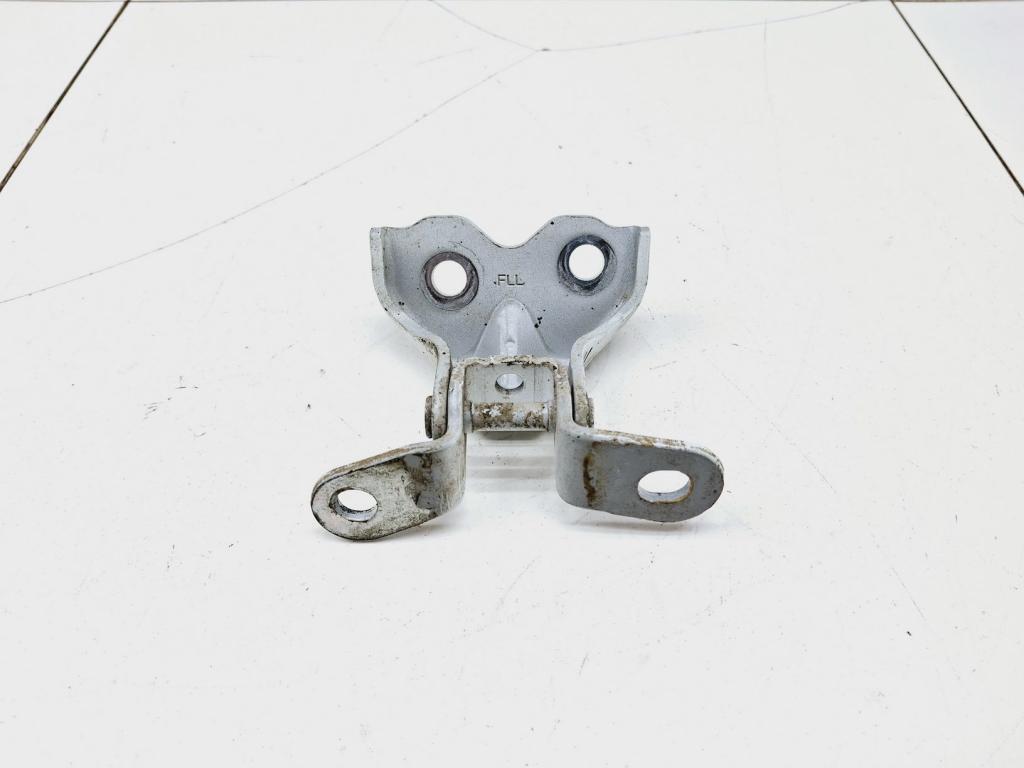 Петля двери передней левой нижняя, 2000 рублей, Пермь