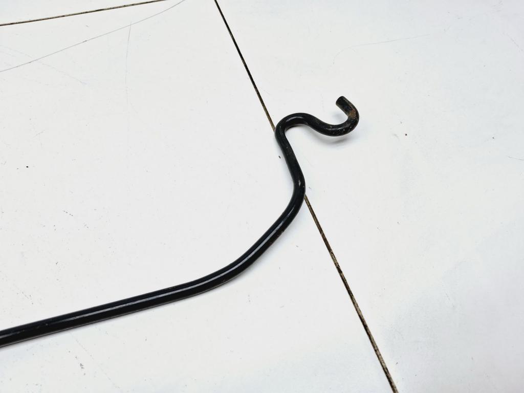 Держатель капота, 500 рублей, Пермь