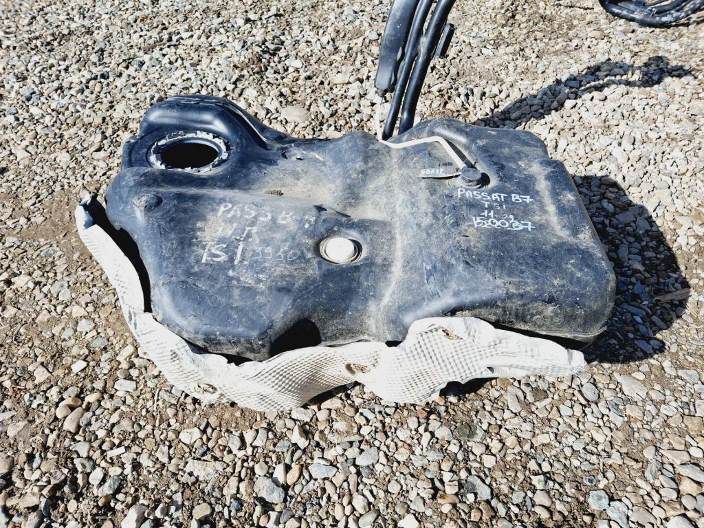 Бак топливный, 2500 рублей, Пермь