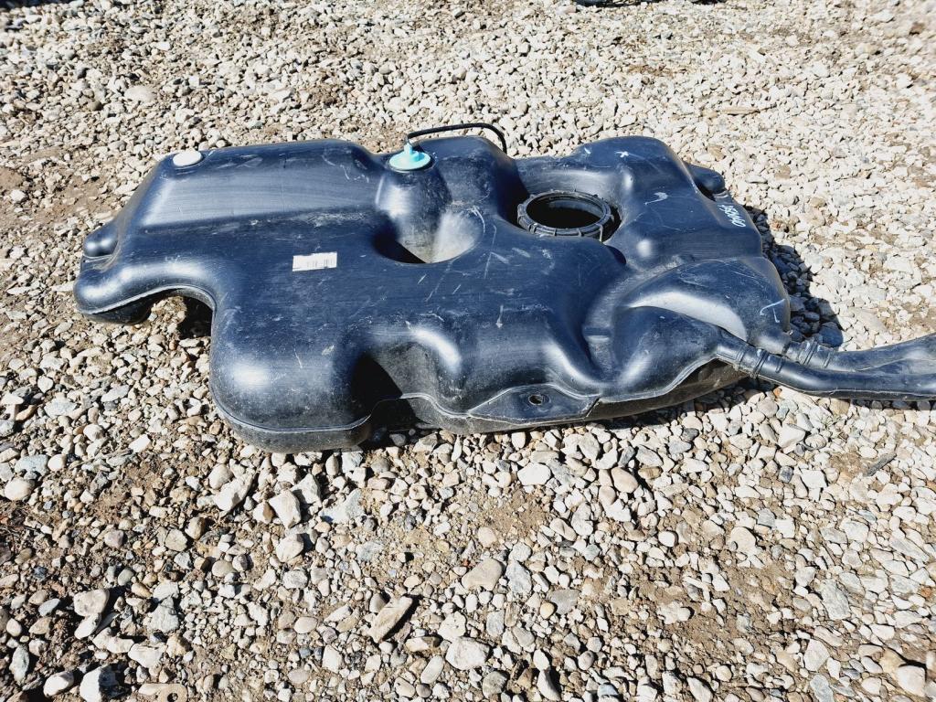 Бак топливный, 2000 рублей, Пермь