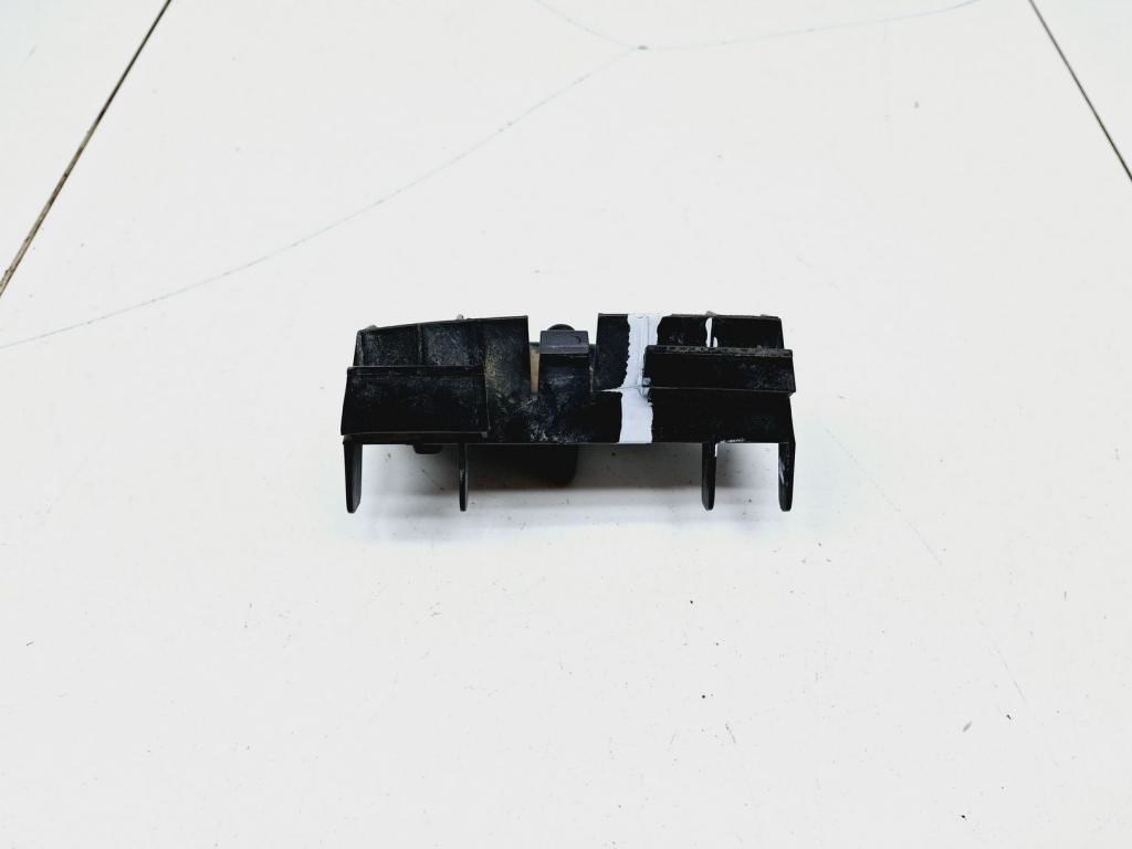 Кронштейн заднего бампера правый, 500 рублей, Пермь