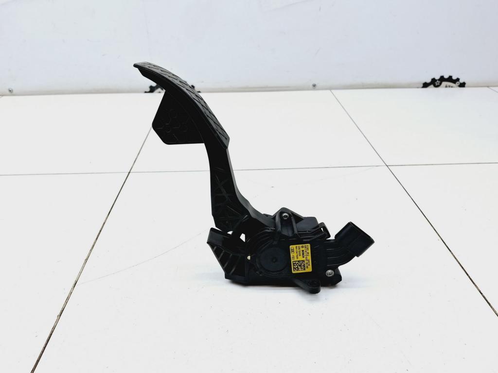 Педаль газа, 2000 рублей, Пермь