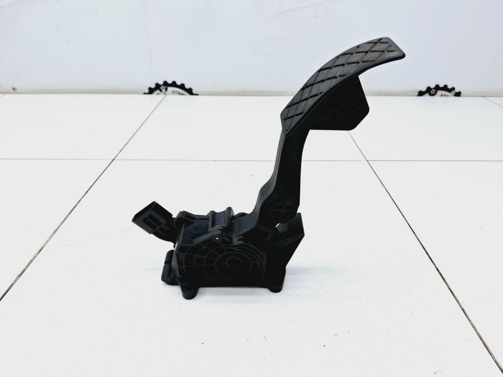 Педаль газа, 2000 рублей, Пермь