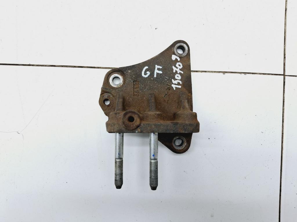 Кронштейн двигателя правый, 1000 рублей, Пермь