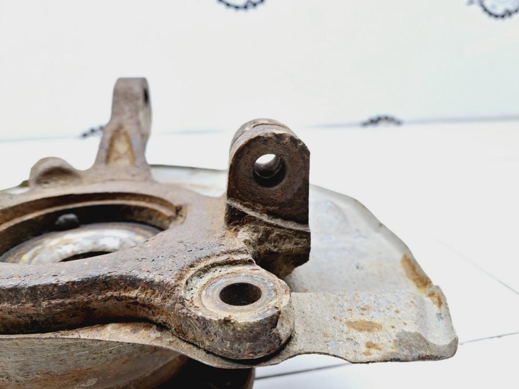 Кулак поворотный передний правый, 3000 рублей, Пермь