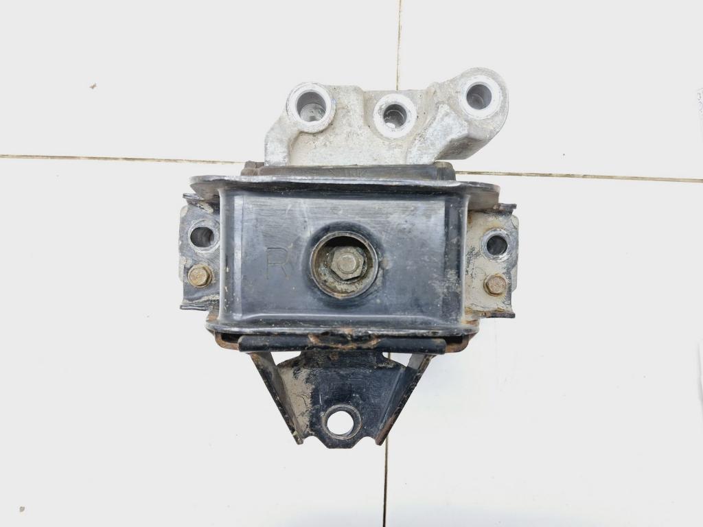 Опора двигателя правая, 6000 рублей, Пермь