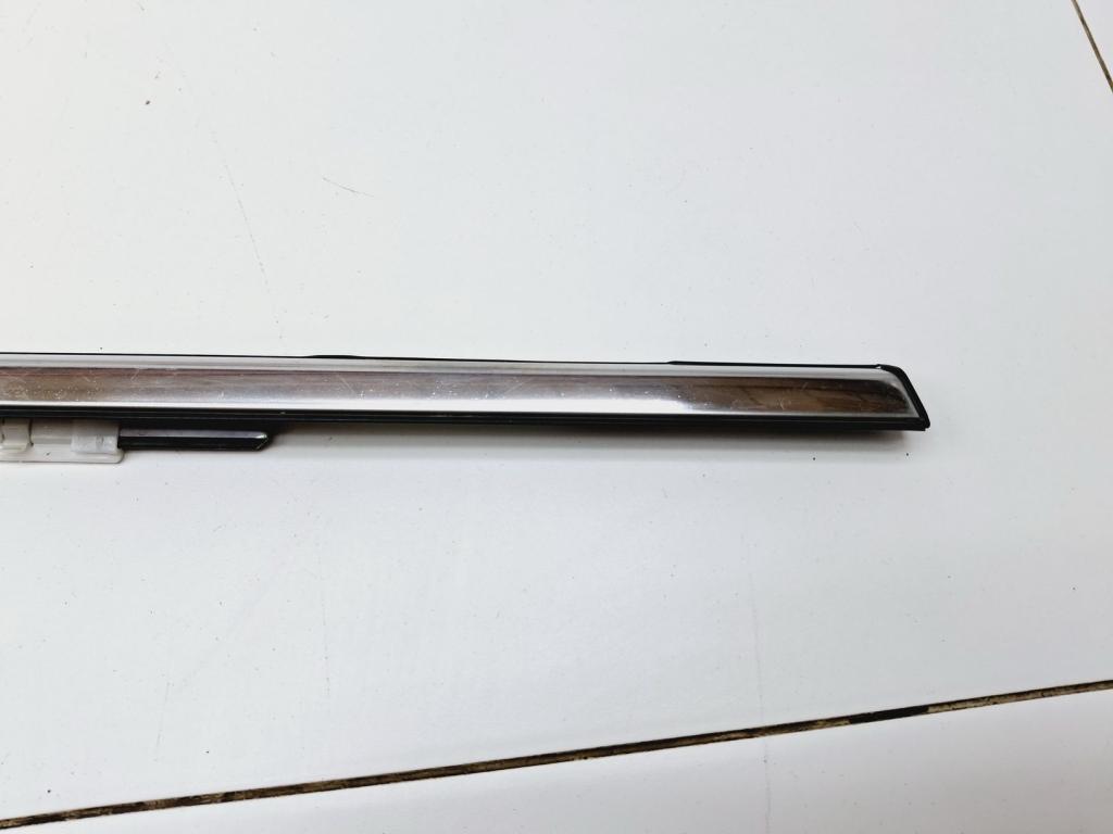 Накладка стекла переднего правого, 1000 рублей, Пермь