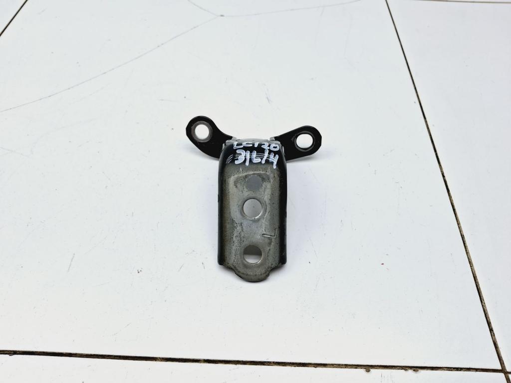 Петля двери задней левой нижняя, 1000 рублей, Пермь