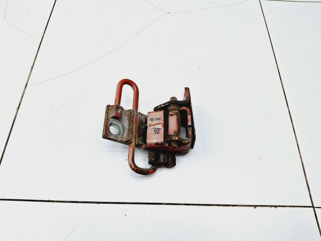 Петля двери передней левой нижняя, 2000 рублей, Пермь