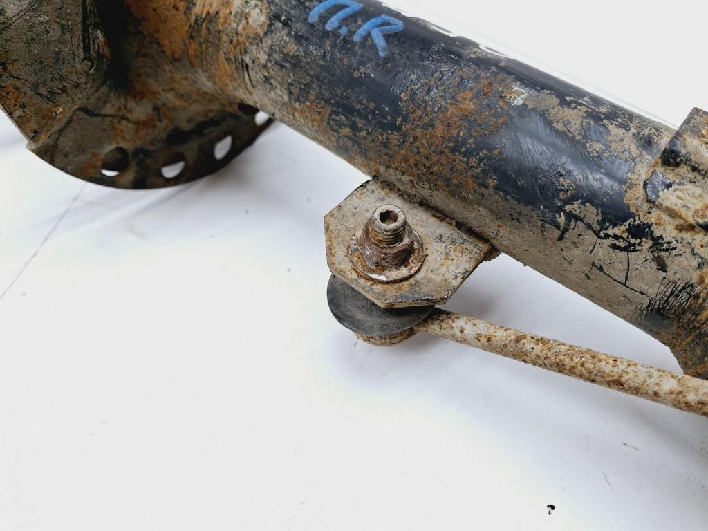 Амортизатор передний правый, 3000 рублей, Пермь