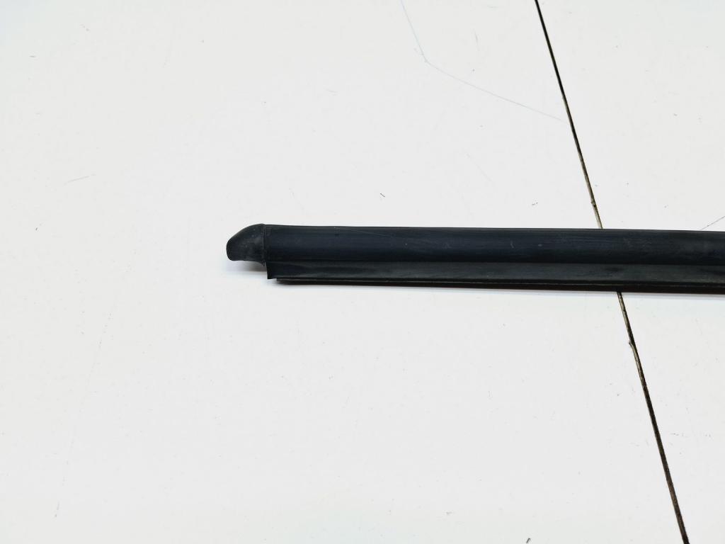 Накладка стекла заднего правого, 1000 рублей, Пермь