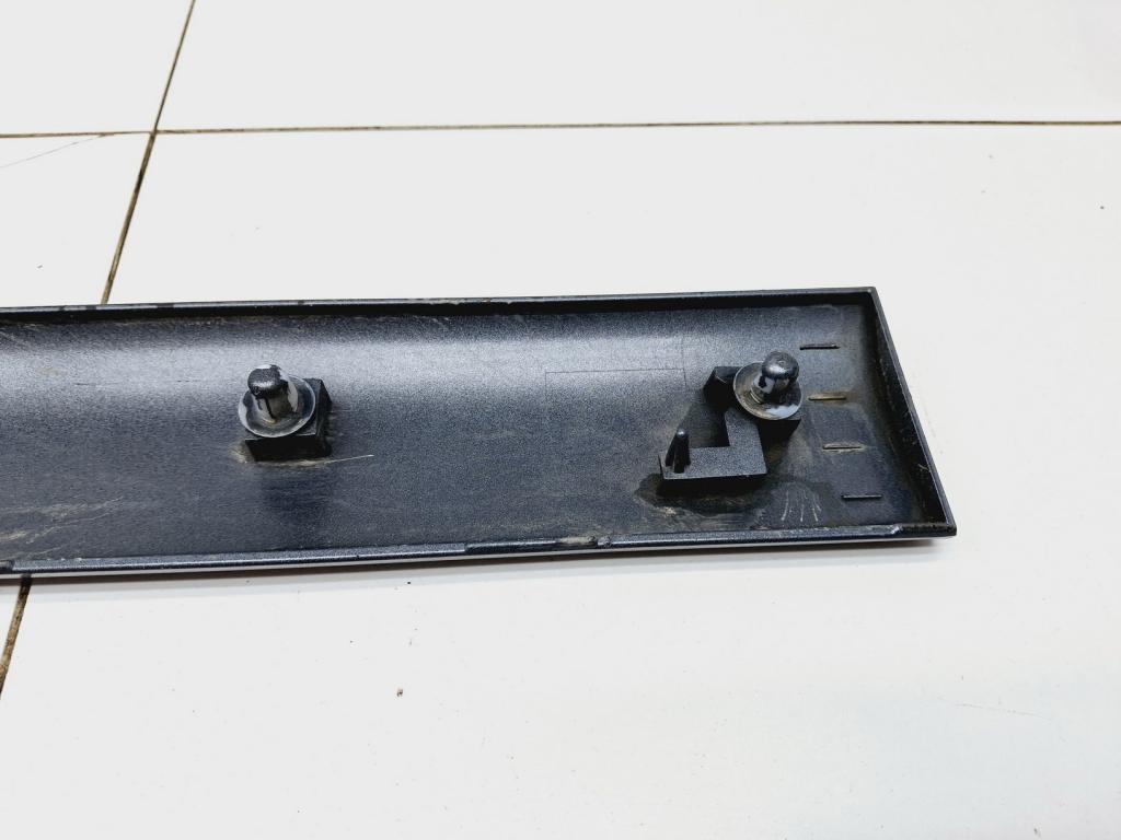 Молдинг передней правой двери, 1000 рублей, Пермь