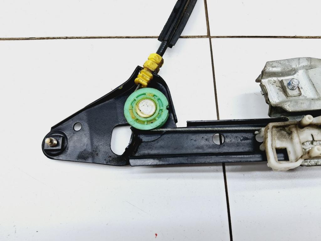 Стеклоподъемник механический задний левый, 1000 рублей, Пермь