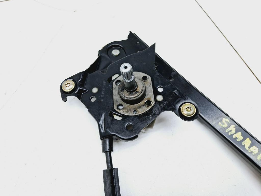 Стеклоподъемник механический задний левый, 1000 рублей, Пермь