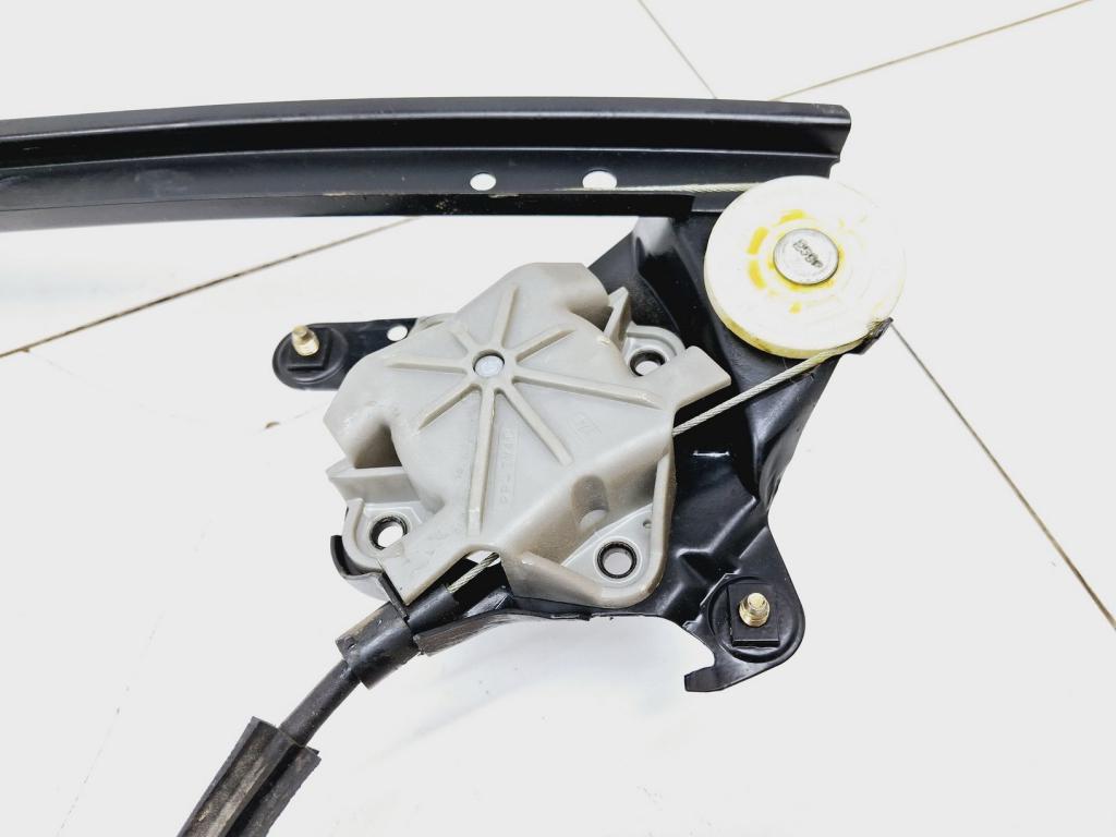 Стеклоподъемник механический задний левый, 1000 рублей, Пермь