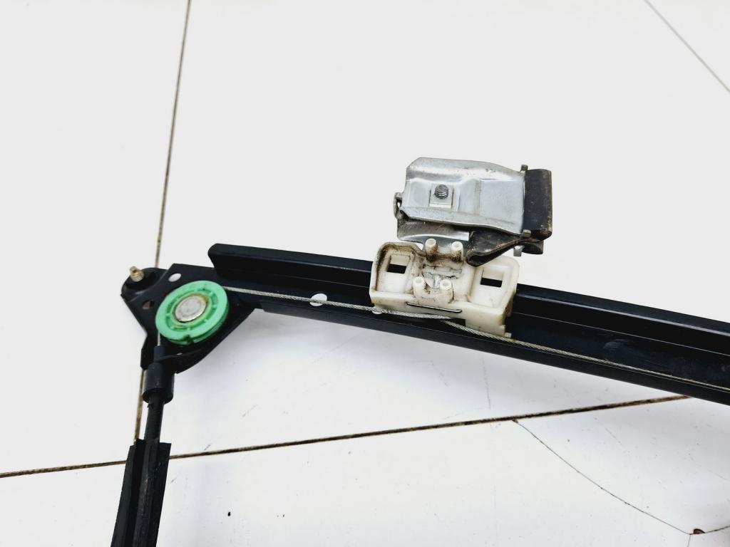 Стеклоподъемник механический задний левый, 1000 рублей, Пермь