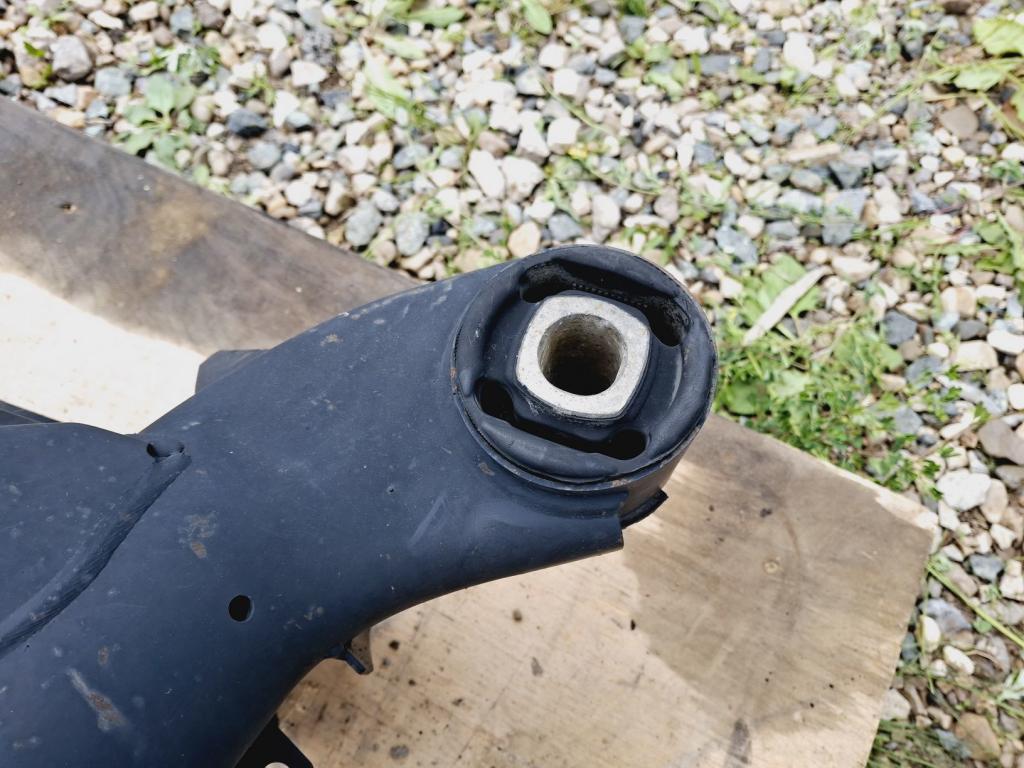 Балка задняя, 6000 рублей, Пермь