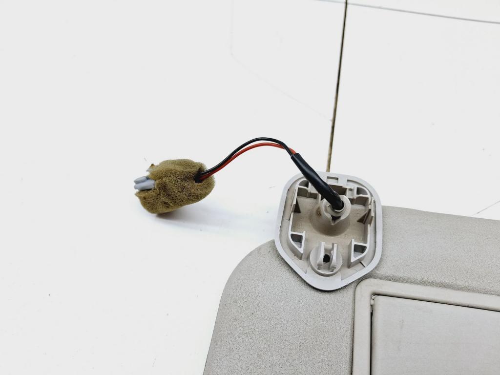 Козырек солнцезащитный левый, 1000 рублей, Пермь