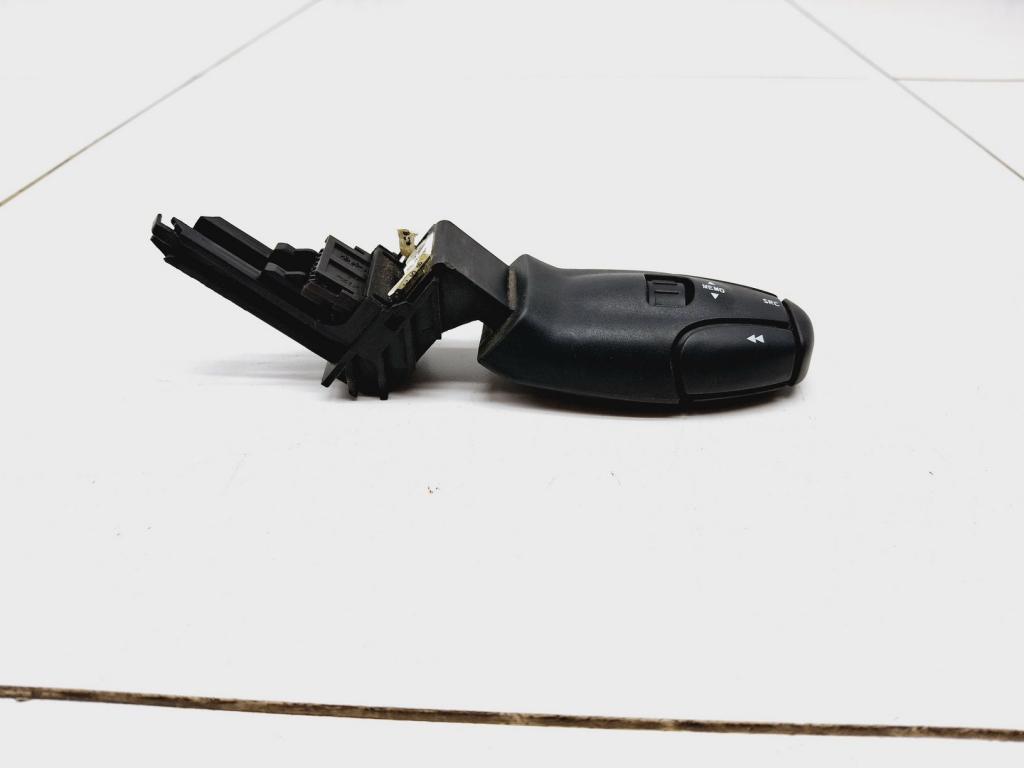 Переключатель подрулевой управления магнитолой, 500 рублей, Пермь