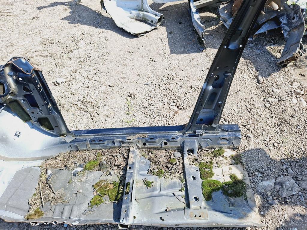 Порог со стойкой правый, 5000 рублей, Пермь