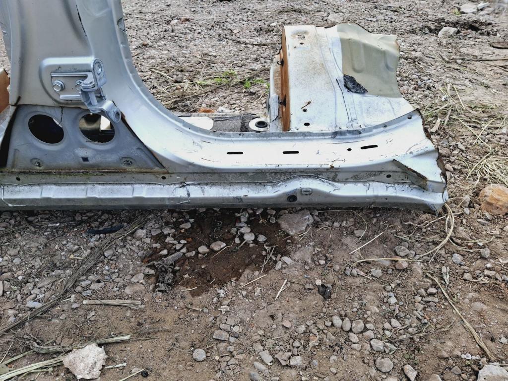 Порог со стойкой левый, 10000 рублей, Пермь