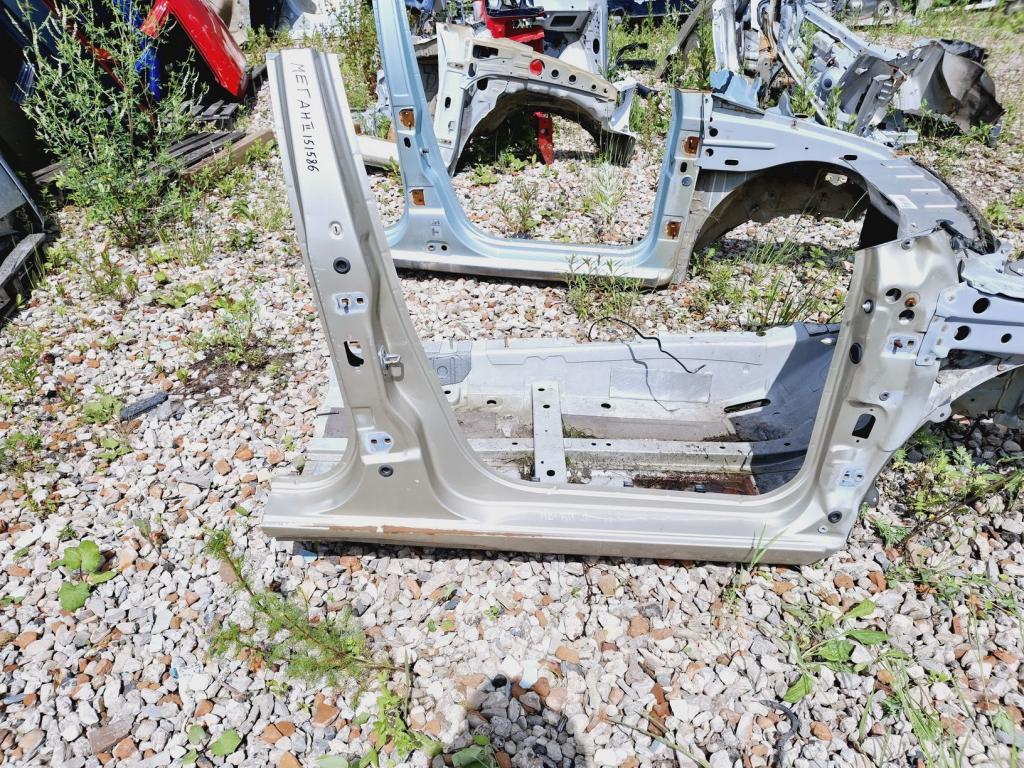 Порог со стойкой правый, 4000 рублей, Пермь