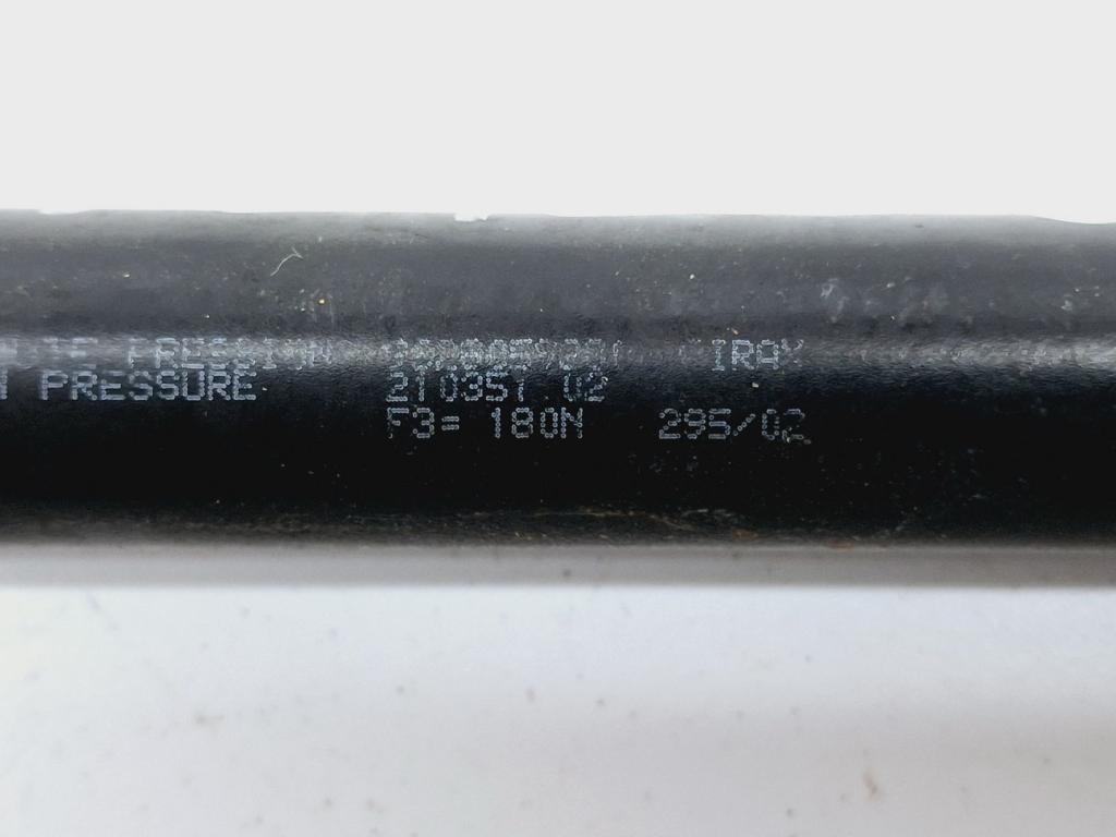 Амортизатор капота, 500 рублей, Пермь