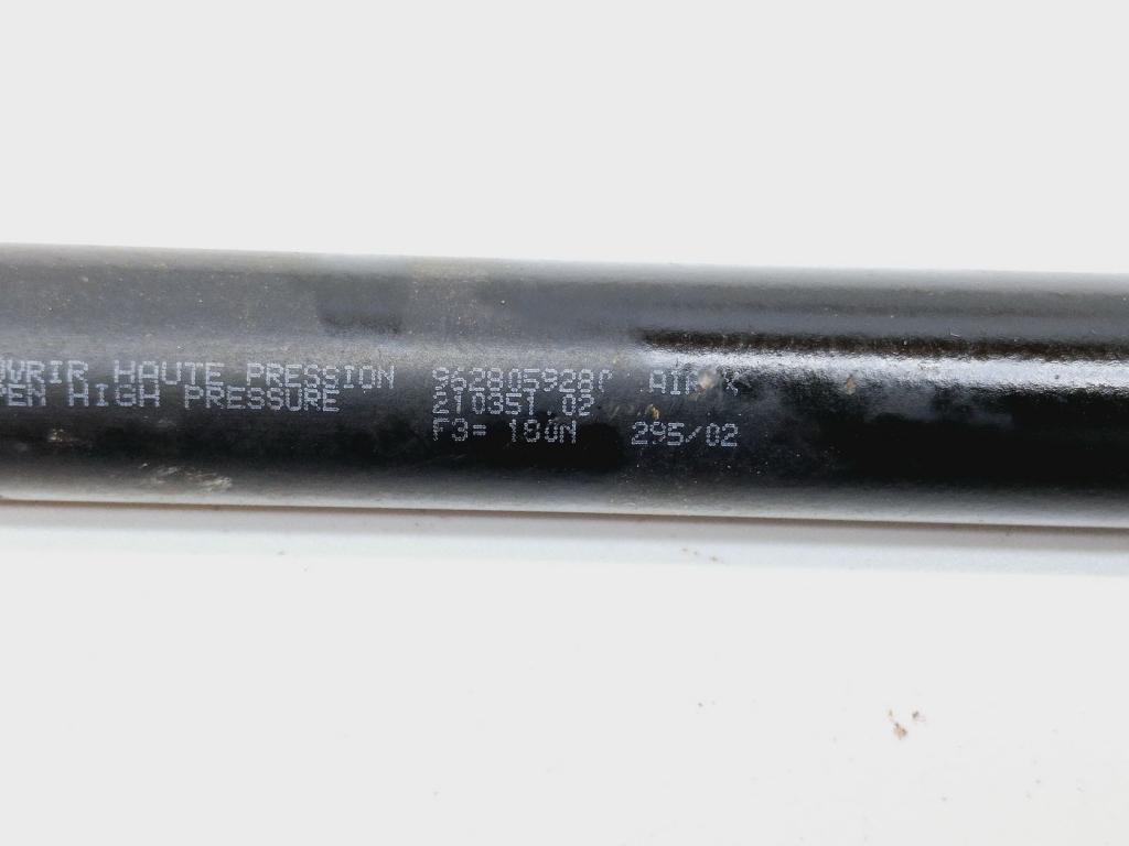 Амортизатор капота, 500 рублей, Пермь