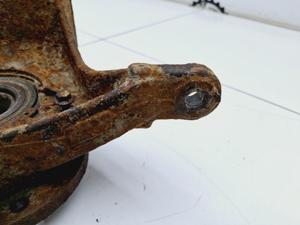 Кулак поворотный передний правый, 3000 рублей, Пермь